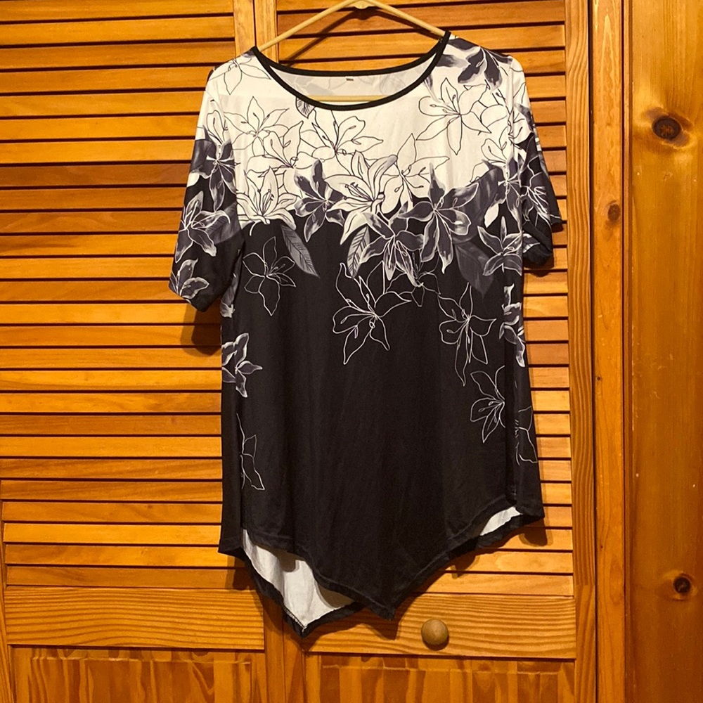Beautiful design tee shirt shirt sleeves
